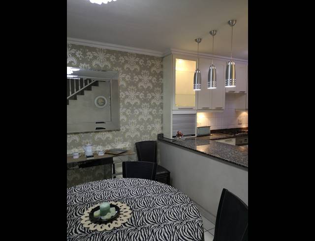 3 BEDROOM TOWNHOUSE FOR SALE IN BULWER